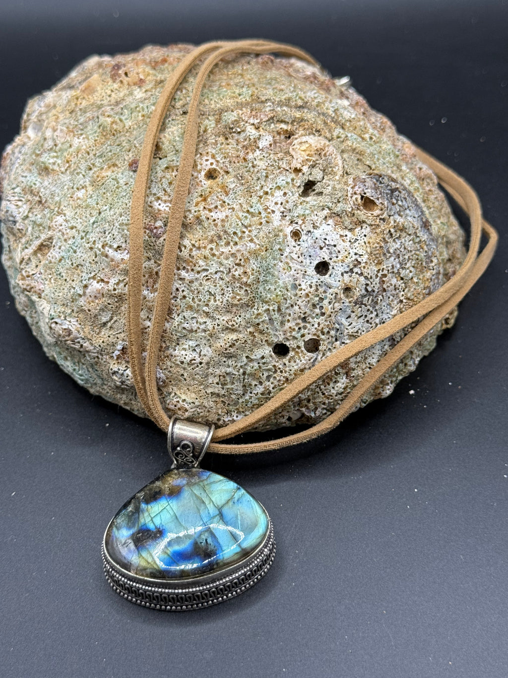 Large Teardrop Labradorite Statement Pendant Necklace – Boho Suede Cord Jewelry