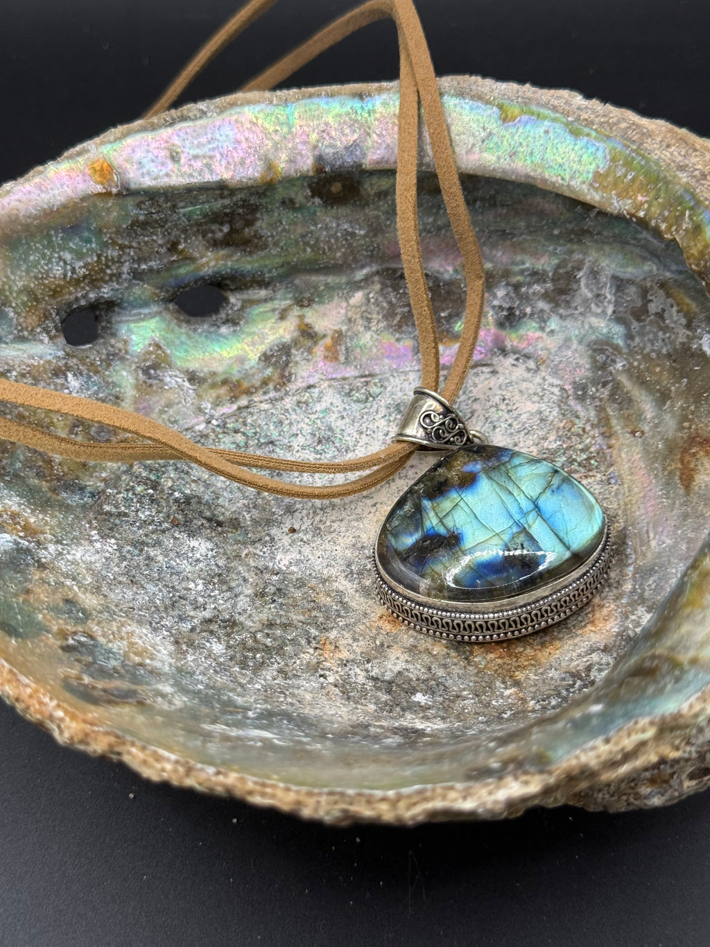 Large Teardrop Labradorite Statement Pendant Necklace – Boho Suede Cord Jewelry