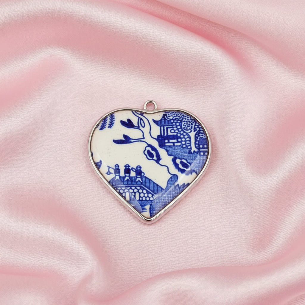 Vintage Blue Willow Broken China Heart Brooch & Pendant – Stamped JAPAN