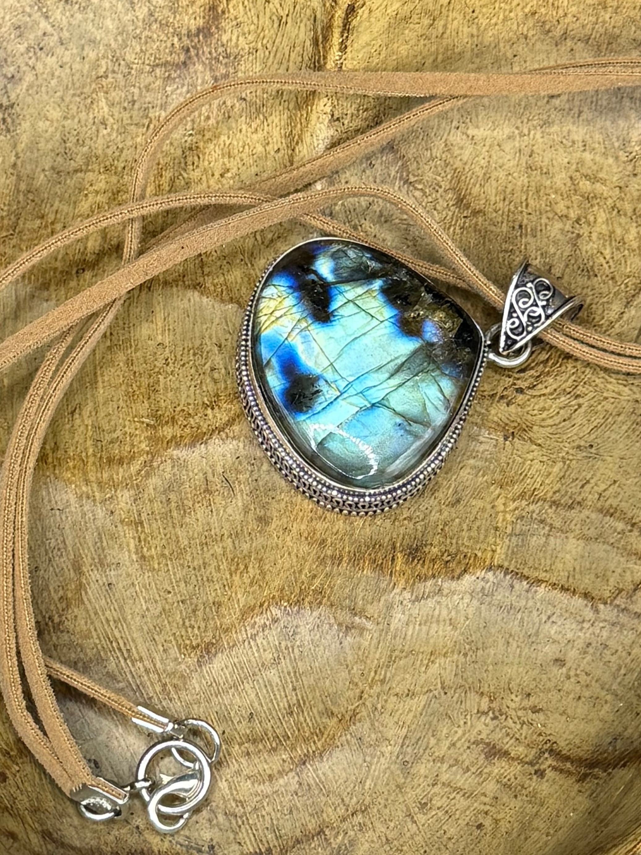 Large Teardrop Labradorite Statement Pendant Necklace – Boho Suede Cord Jewelry
