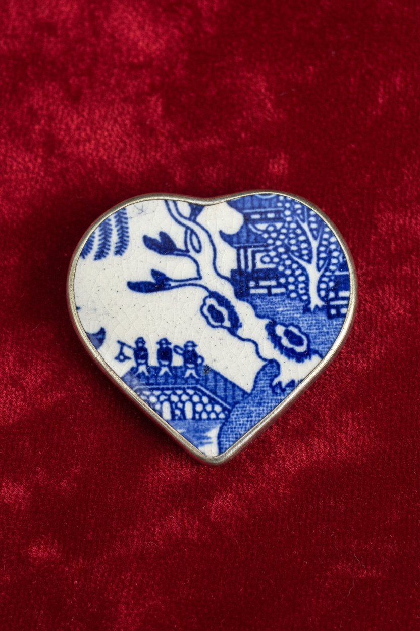 Vintage Blue Willow Broken China Heart Brooch & Pendant – Stamped JAPAN