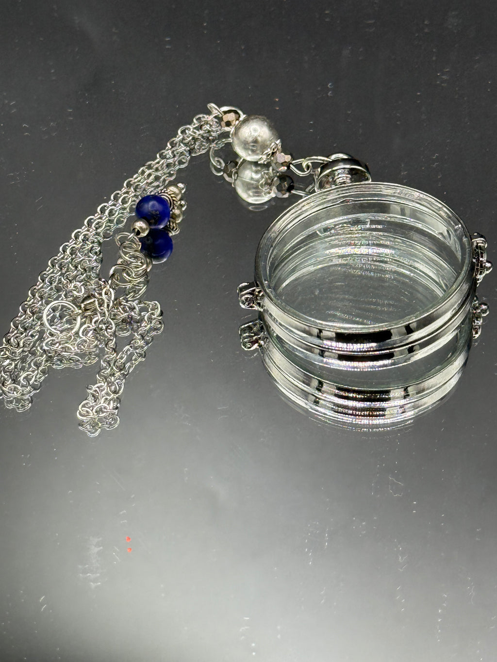 Vintage Style Magnifying Glass Necklace, Silver Monocle Pendant, Steampunk Cosplay Accessory