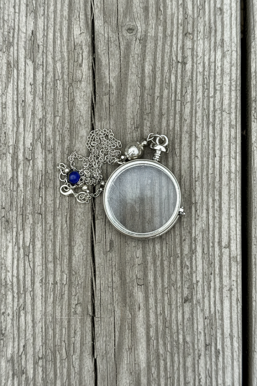 Vintage Style Magnifying Glass Necklace, Silver Monocle Pendant, Steampunk Cosplay Accessory
